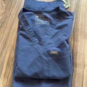 Space Gray Figs Catarina Top and Kade Cargo